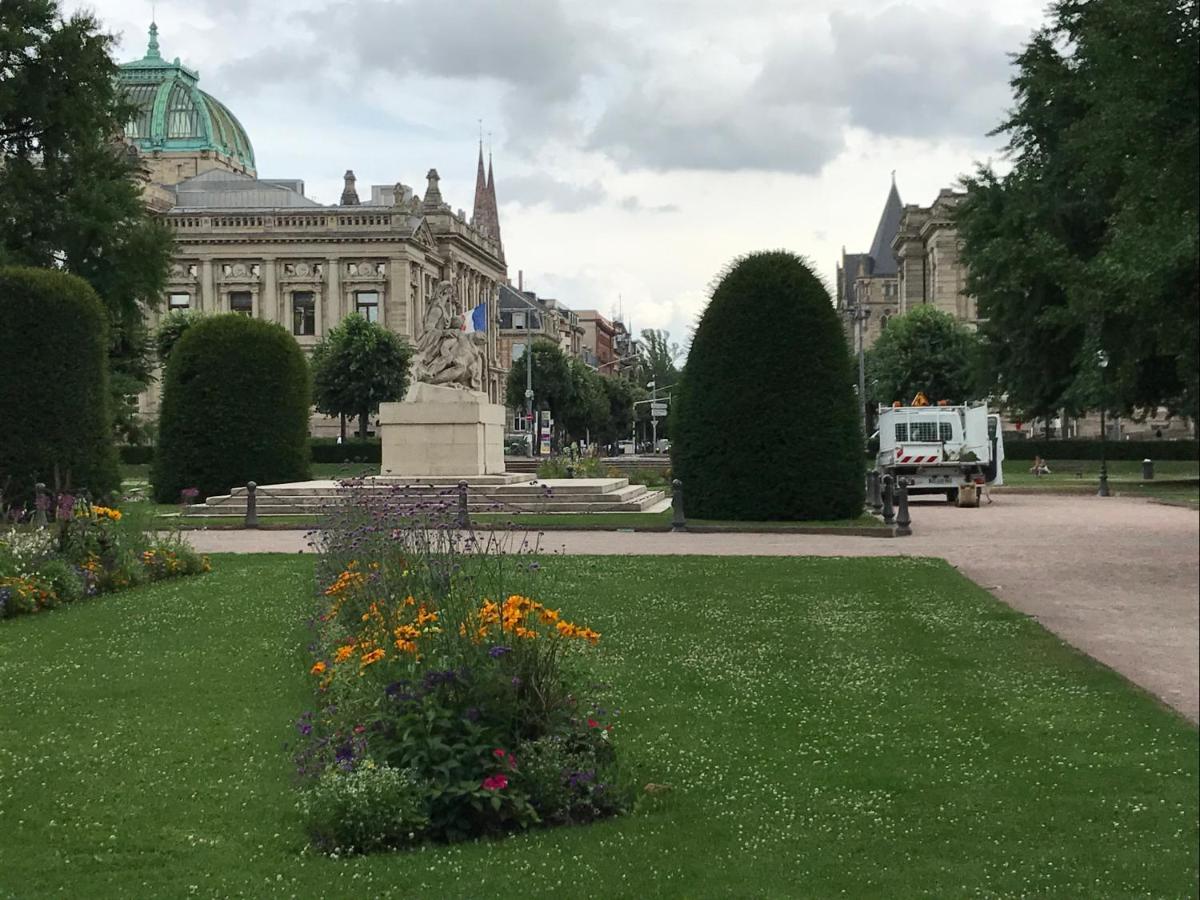 Les Lumieres De La Ville Estrasburgo Exterior foto